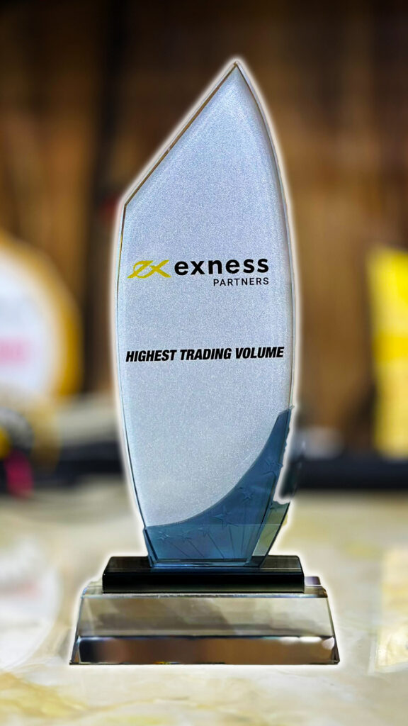 Highest Trading Volume Forex Trading Award To Dr. Zia-al-Hassan ForexGuru.Pk By Exness.Com